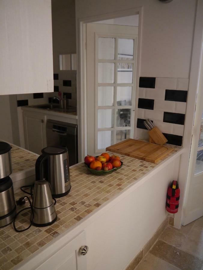 Aux 4 Fontaines Apartment นาร์บอนน์ ภายนอก รูปภาพ